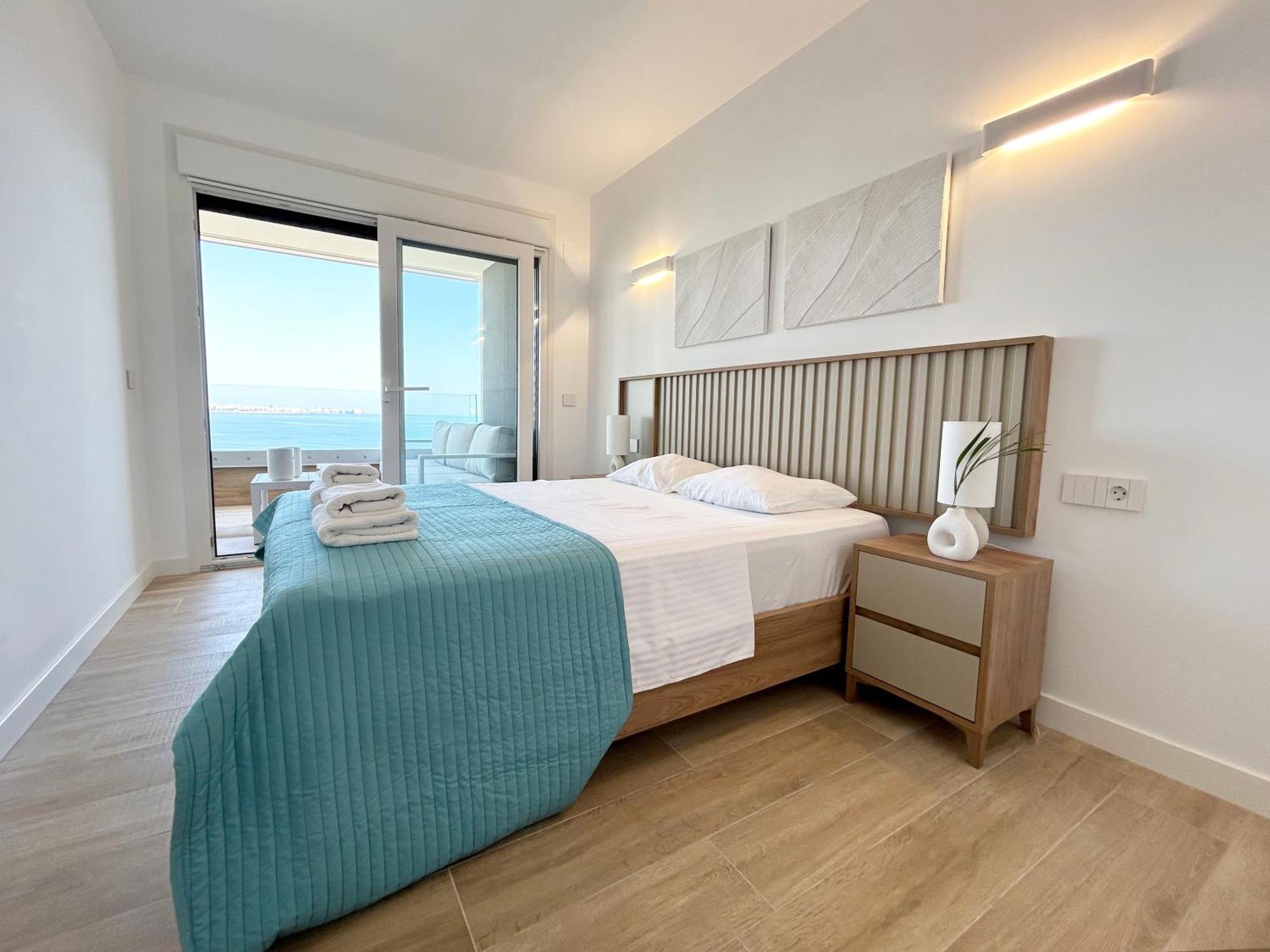 Posidonia Punta Prima - Luxury Seafront Apartament *