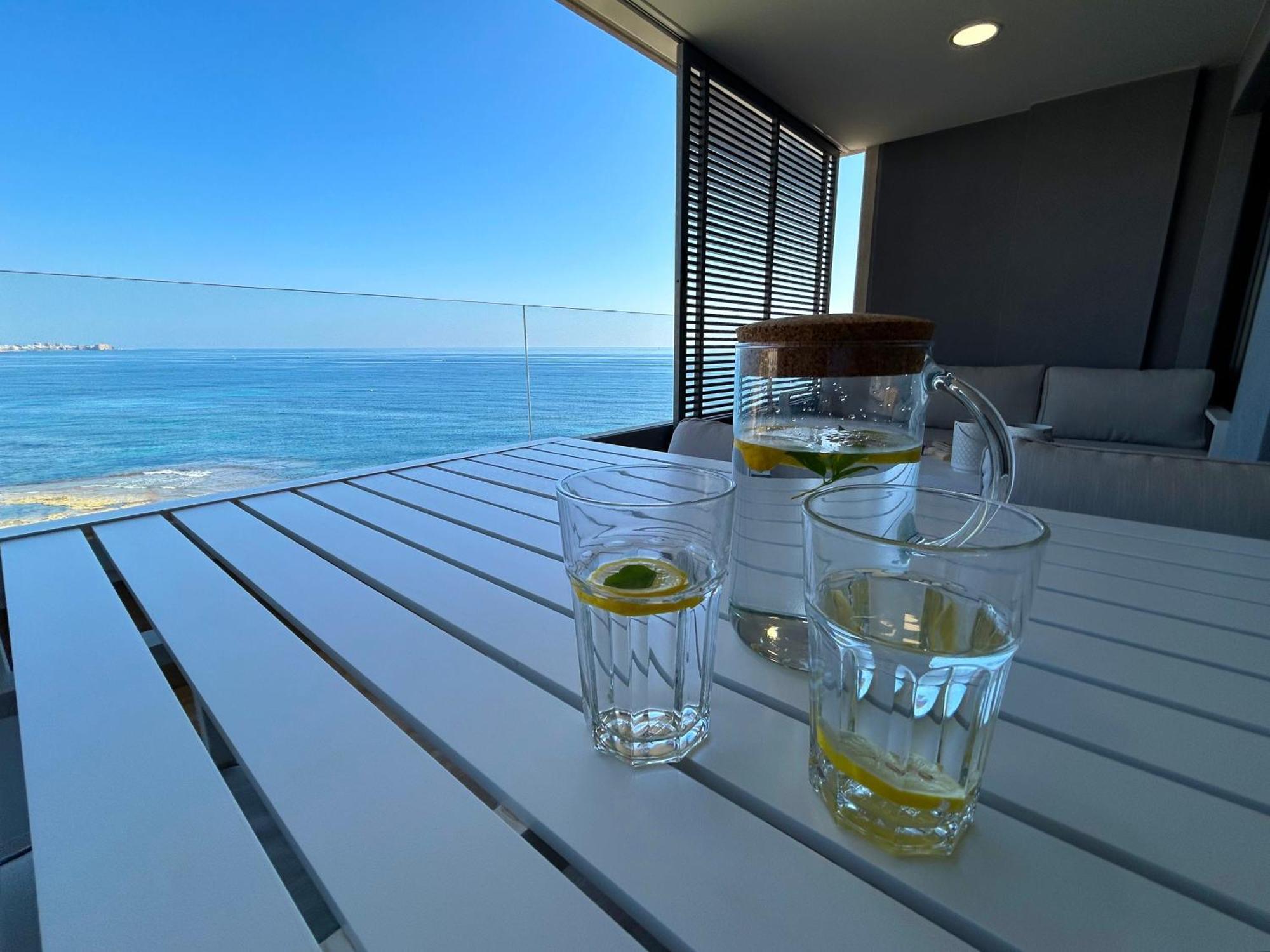 Posidonia Punta Prima - Luxury Seafront Appartement